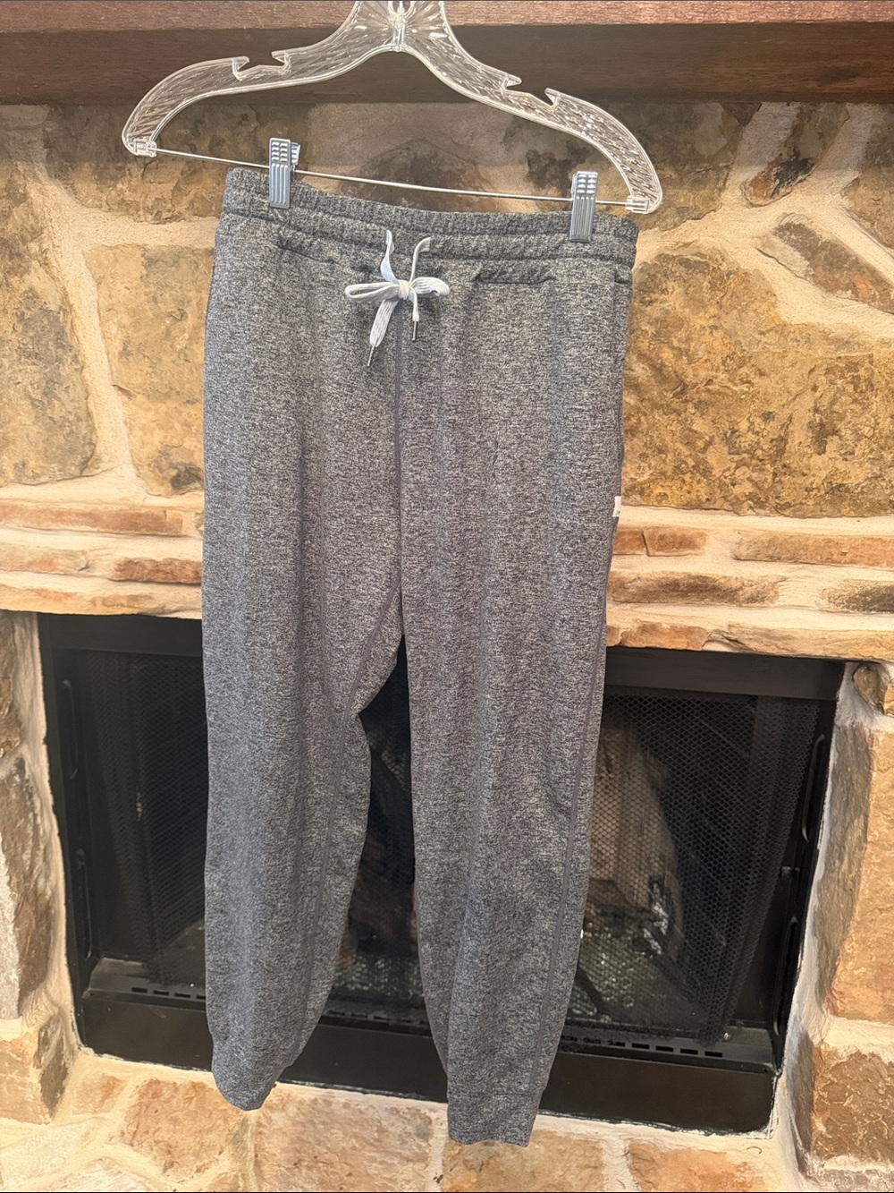 Vuori Charcoal Heather Jogger Pants